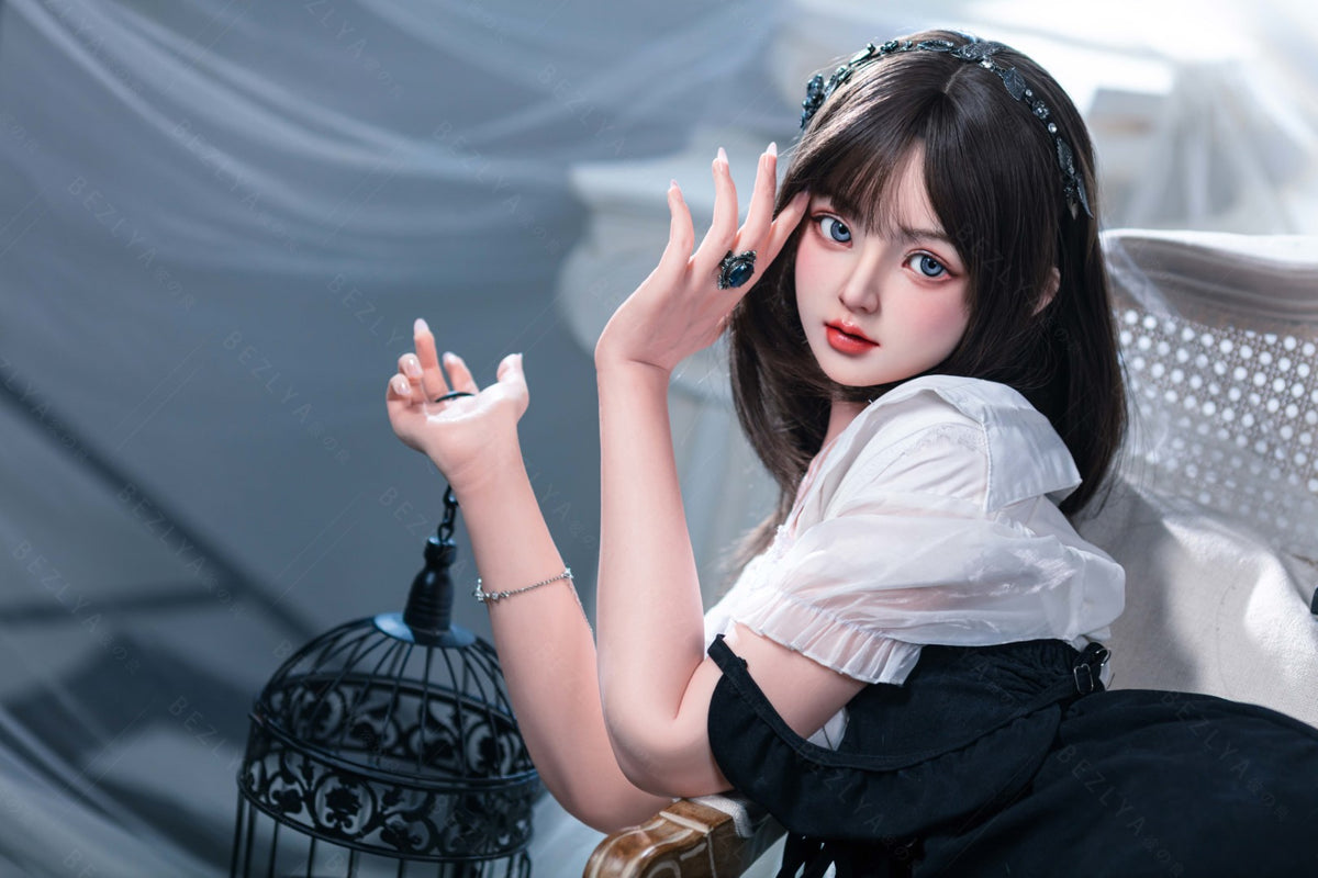 Papusa sexuala Convallaria (Bezlya Doll 155 cm B cupa 2.1 Silicon)