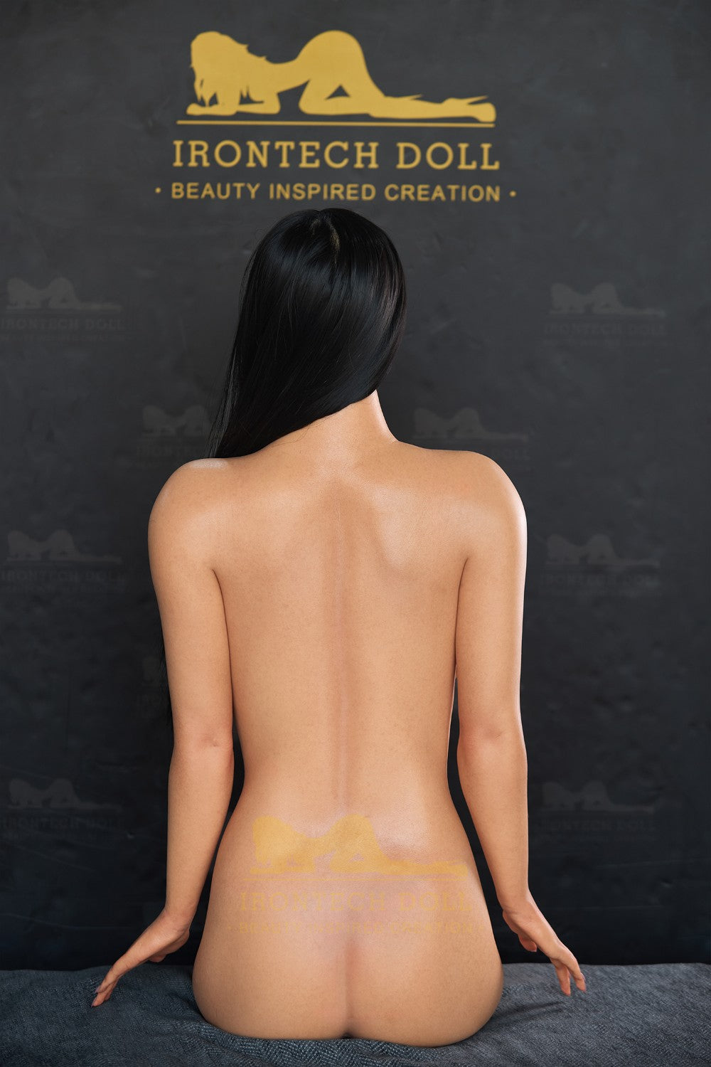 Kukulla e seksit violet Voss Pornstar (Kukull Irontech 178 cm E-kupa silikoni)