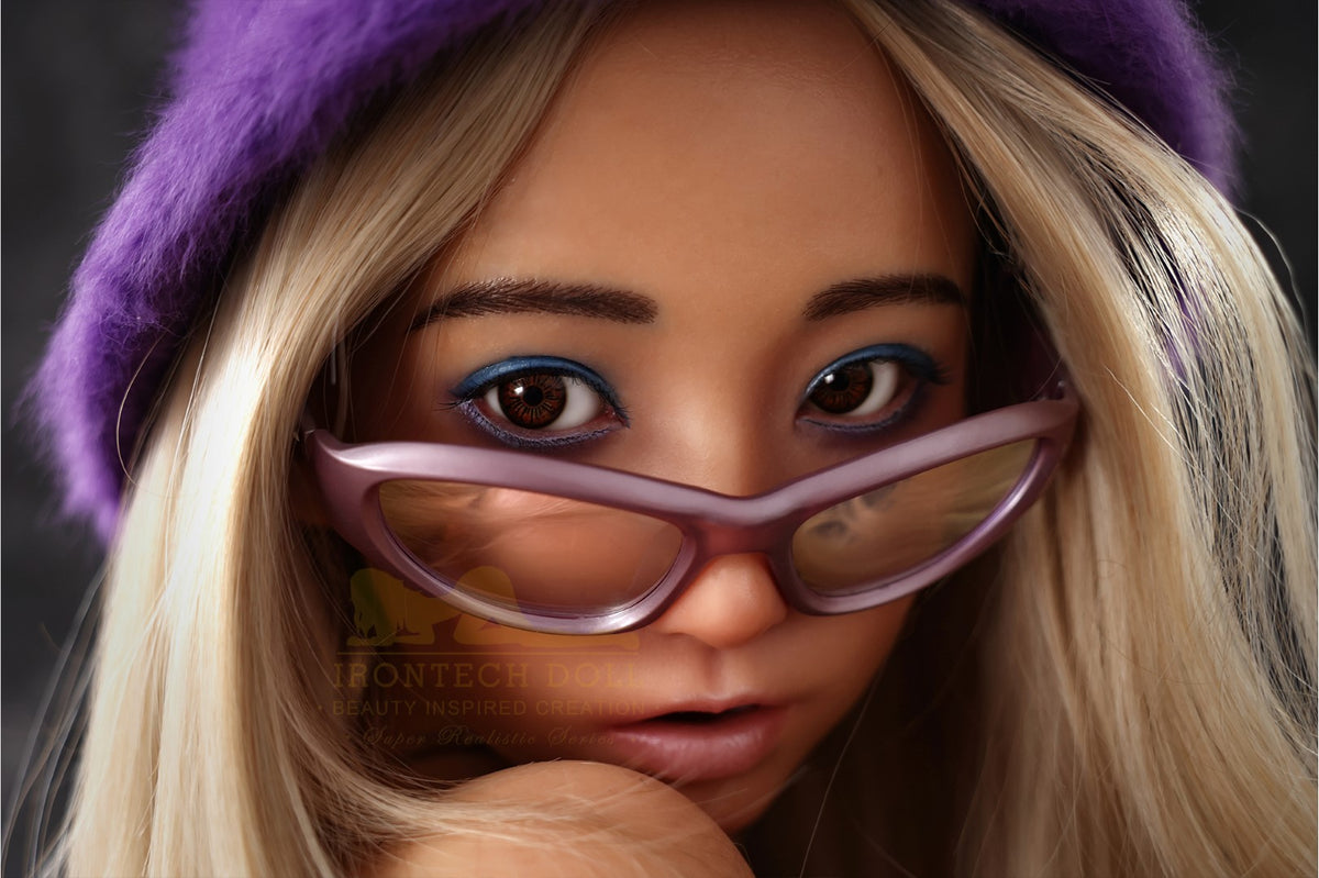 Суки Сек Долл (Irontech Doll Е-чаша од 167 цм С20 силикон)