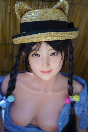 Clean and tidy sex doll (My Loli Waifu 138cm B-cup silicone)