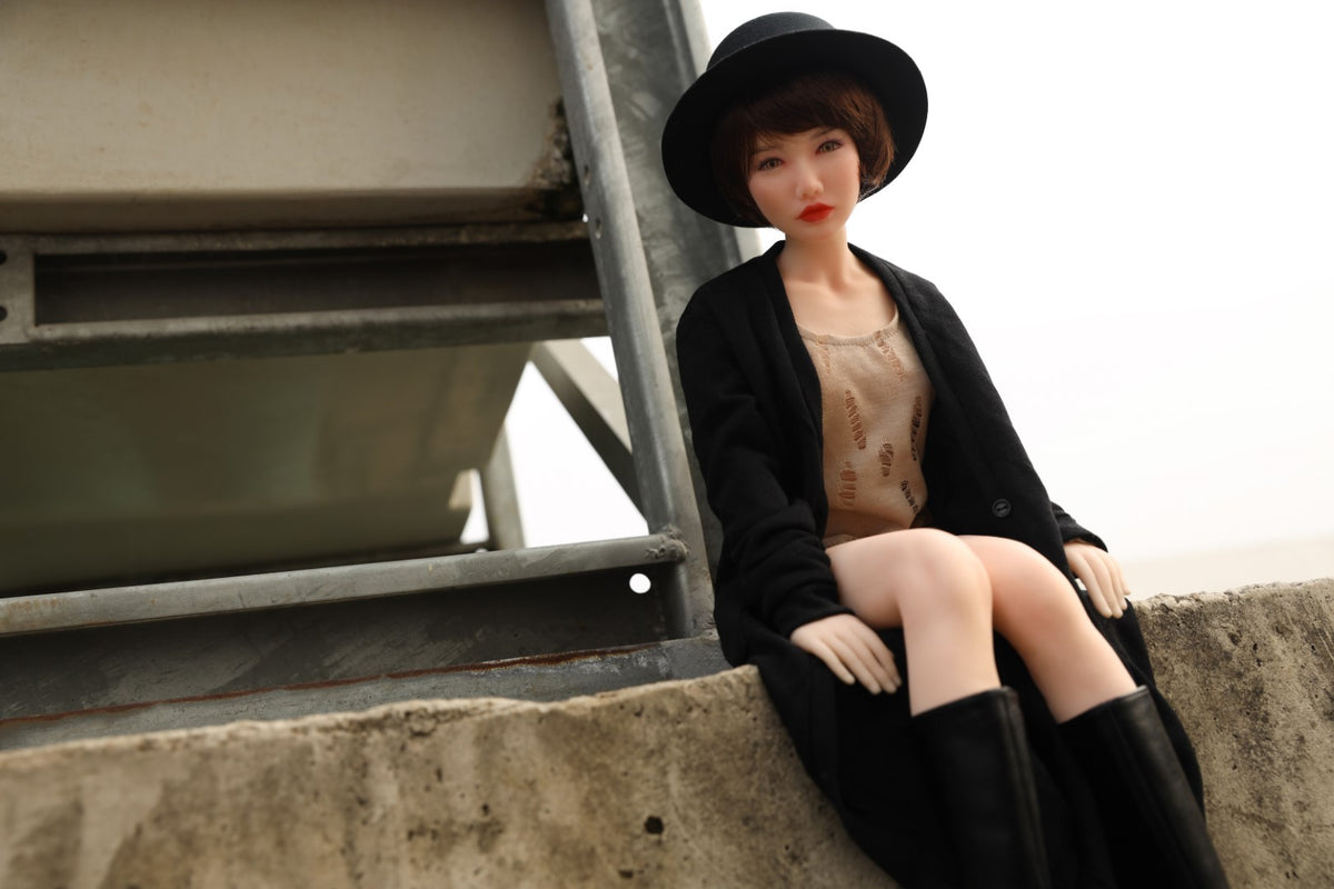 Boneca sexual Reka (Climax Doll Mini copo B 60cm Silicone)