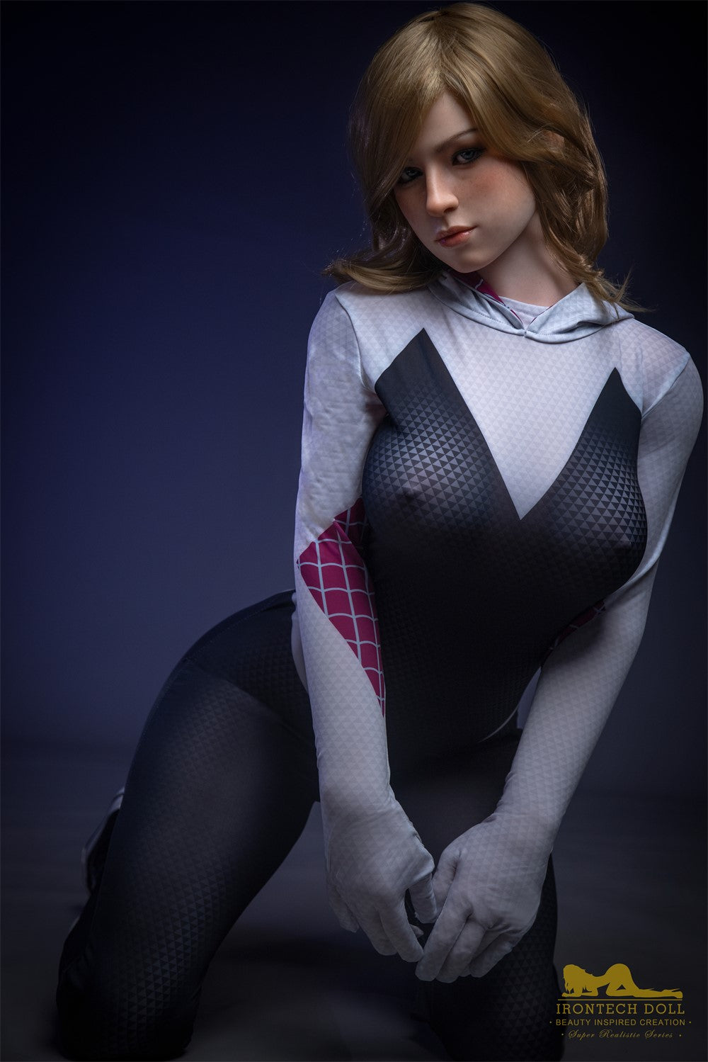 Papusa sexuala Gwen (Irontech Doll 167 cm E-cup S38 Silicon)