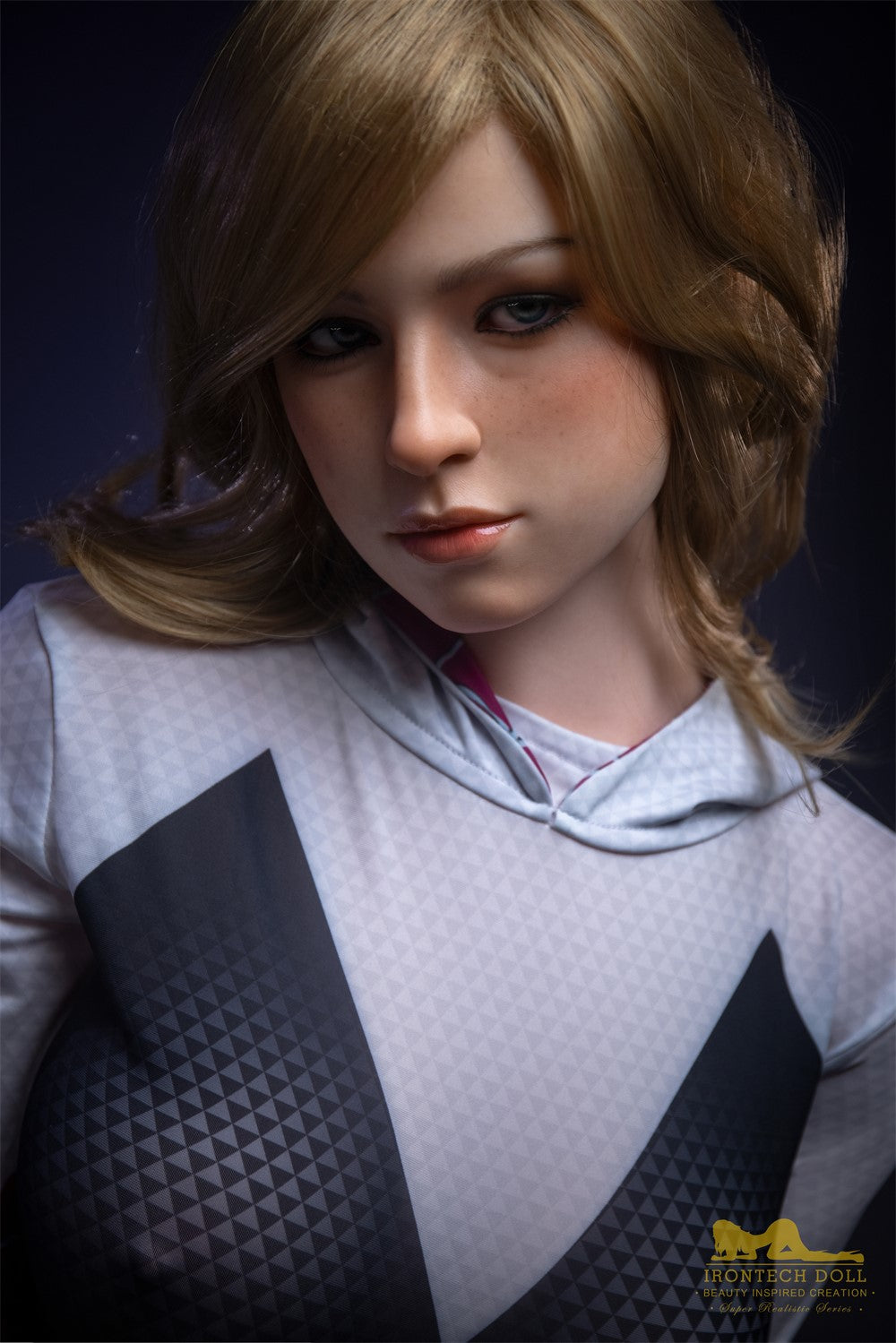 Papusa sexuala Gwen (Irontech Doll 167 cm E-cup S38 Silicon)
