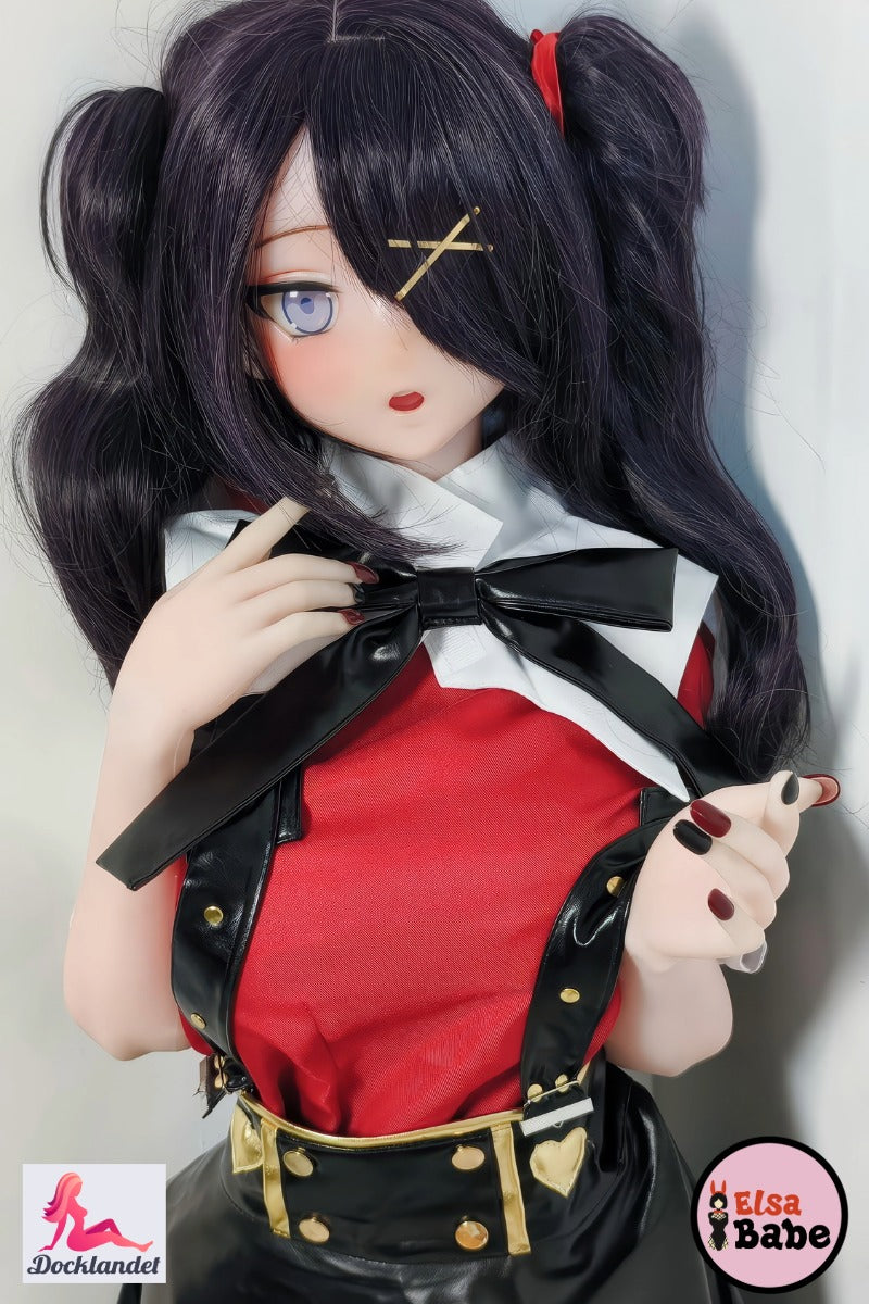 Närbild på Furukawa Natsuki – silikon-sexdocka med gulligt ansikte, stora bröst och realistisk design från Elsa Babe.
