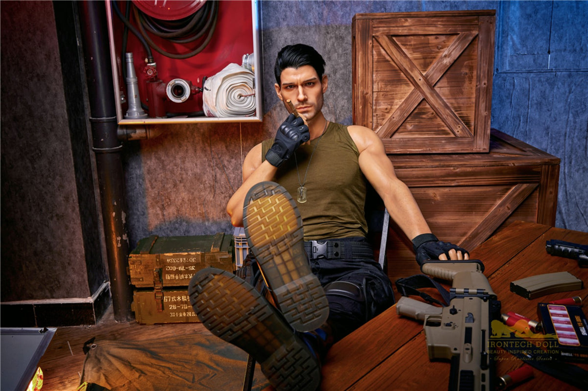 Мъжката секс кукла на Томас (Irontech Doll 176см M5 силикон)