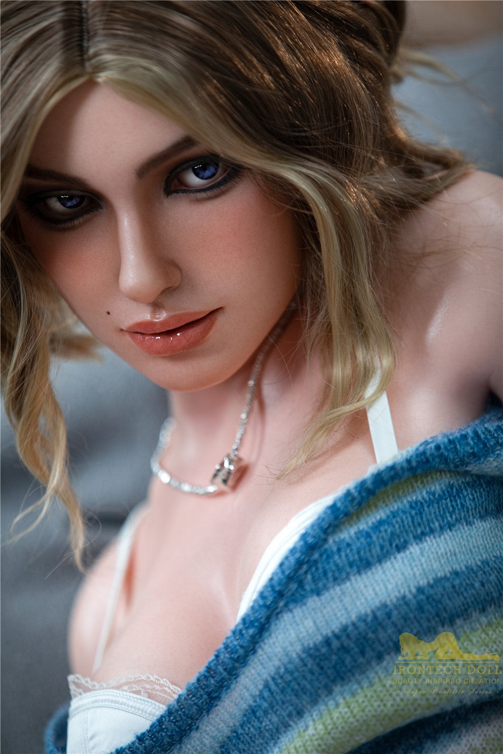 Kukulla seksi Lotta (Kukulla Irontech 152 cm A-Cup S17 silikoni)