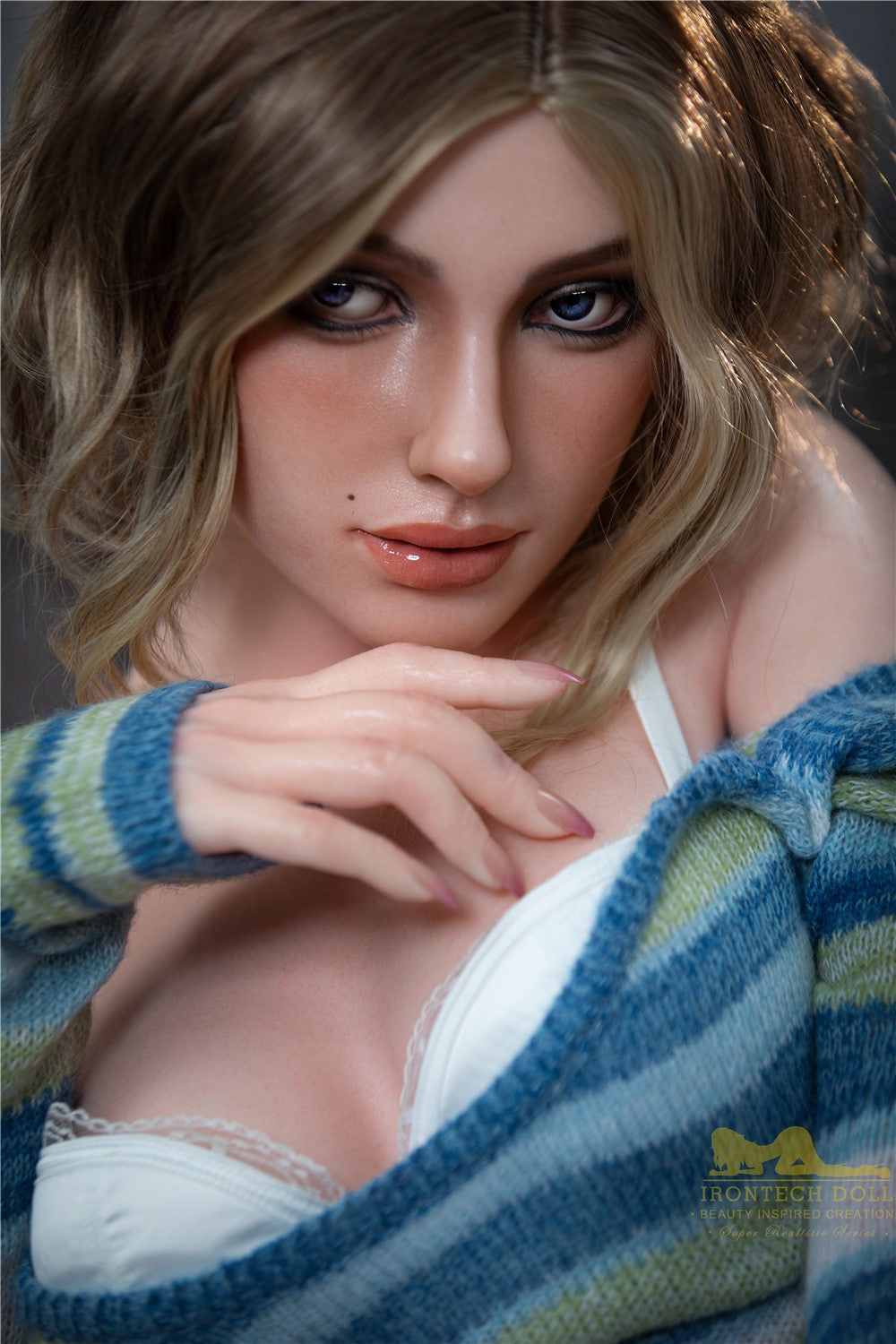 Kukulla seksi Lotta (Kukulla Irontech 152 cm A-Cup S17 silikoni)